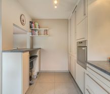 Ruim instapklaar huis: 4 slaapkamers, garage en grote tuin
