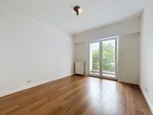 Duplex met 2 slaapkamers, tuin en inpandige garage te huur in Wilrijk 