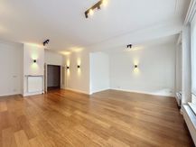 Duplex met 2 slaapkamers, tuin en inpandige garage te huur in Wilrijk 