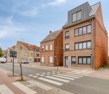 Instapklaar duplexappartement met ruim terras en garage