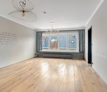 Instapklaar duplexappartement met ruim terras en garage