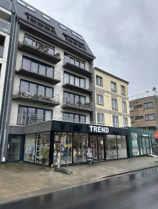 Vennootschap met 3 handelspanden te Bredene-Oostende
