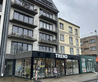 Vennootschap met 3 handelspanden te Bredene-Oostende