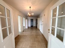 TE HUUR: Ruim appartement van 135m² te Hasselt centrum