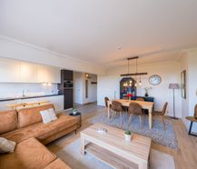 Zuidgericht 2 slaapkamer appartement met open zicht te huur!