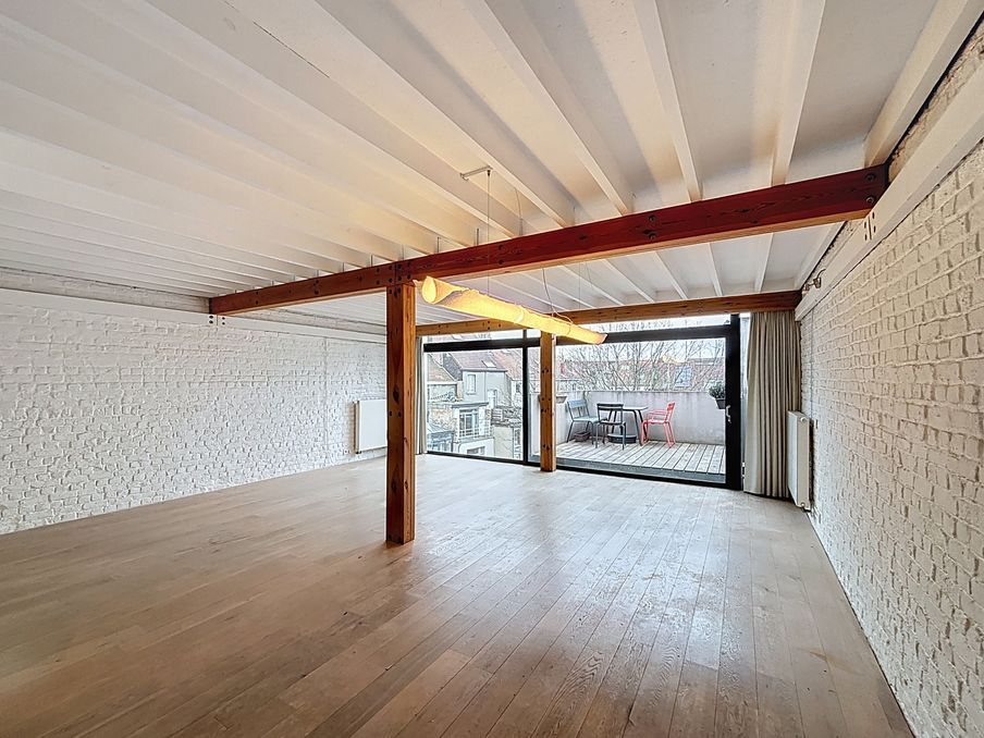 Magnificent bright loft with terrace in Saint-Gilles - 133m²