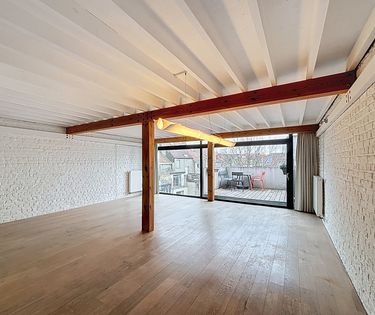Magnificent bright loft with terrace in Saint-Gilles - 133m²