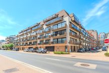 Appartement d'angle lumineux avec de grandes terrasses à vendre dans un emplacement privilégié !