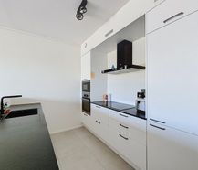 Brussels: 2-bedroom apartment + terrace + parking.