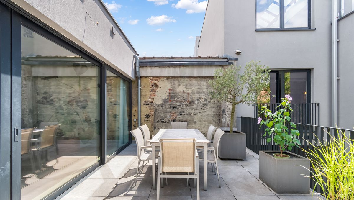 Loft with a spacious sun terrace for sale near the center of Brussels