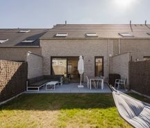 Recente woning met 3 kamers, tuin en garage te huur