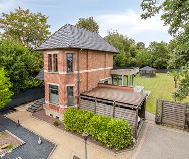 Karaktervolle villa met mooie tuin nabij het centrum van Mechelen