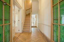 Karaktervol huis met garage te Roeselare!