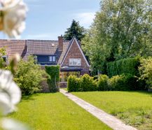 Karaktervolle gezinswoning op 1524m² te koop in Kortrijk!