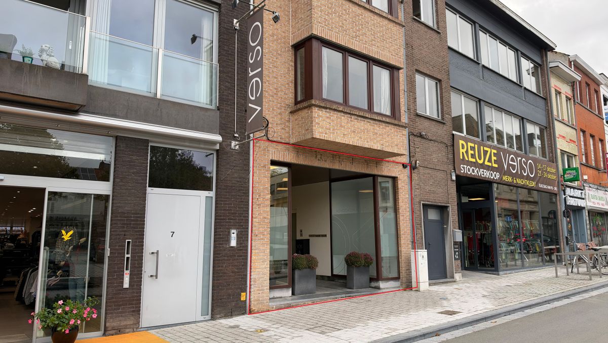 Business property for rent in Grote Markt 6, Izegem