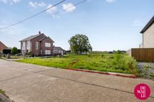Bouwgrond halfopen bebouwing te koop in Elen 705 m²