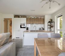 Lichtrijk en energiezuinig appartement met 2 slaapkamers te Eeklo