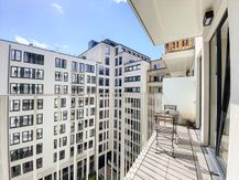 Brussel:1 slaapkamer appartement met terras + parking.