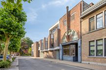 Instapklaar gelijkvloers appartement met gemeenschappelijke tuin en fietsenberging in hartje Kapellen!