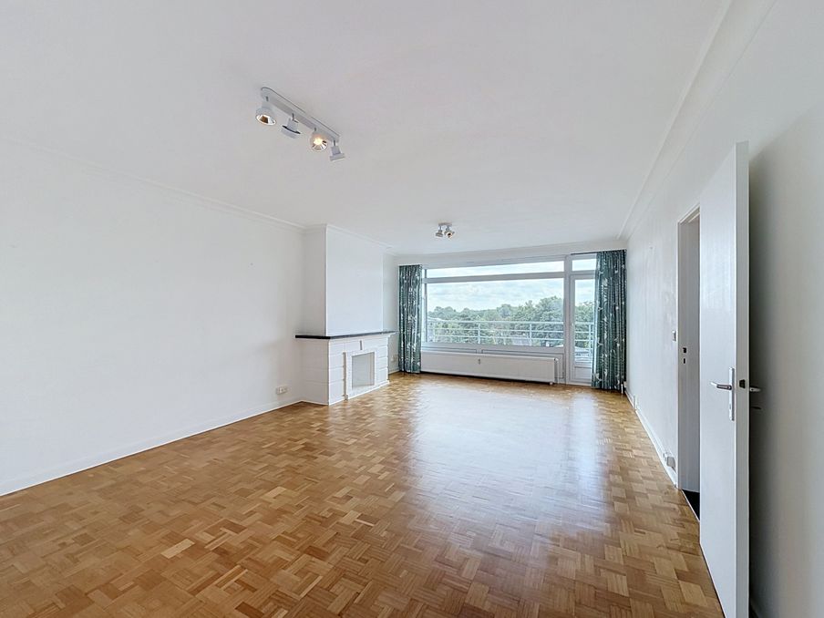 Lichtrijk appartement met dubbel terras in Sint-Amandsberg