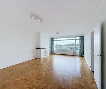 Lichtrijk appartement met dubbel terras in Sint-Amandsberg