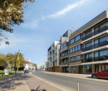 Propriété commerciale avec studio à vendre dans la Zeelaan à La Panne.