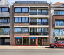 Propriété commerciale avec studio à vendre dans la Zeelaan à La Panne.