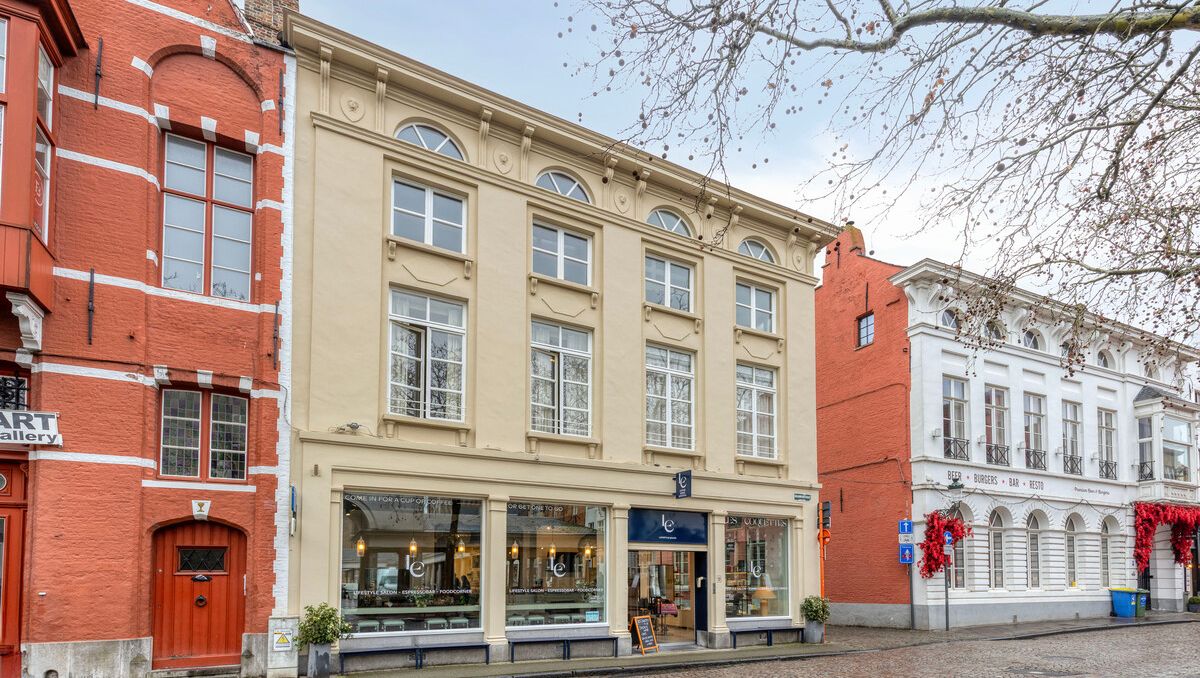 Ruim appartement met 1 slaapkamer te koop in Brugge