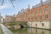Ruim appartement met 1 slaapkamer te koop in Brugge