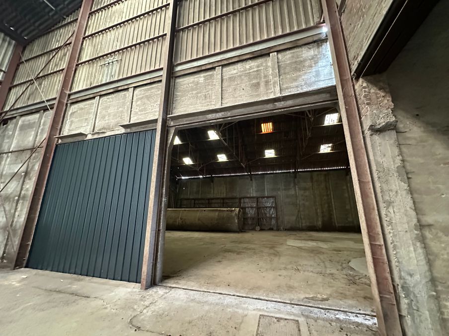 Magazijn van ca. 380 m² te huur in Sint-Baafs-Vijve