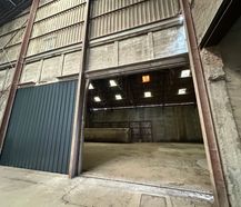 Magazijn van ca. 380 m² te huur in Sint-Baafs-Vijve