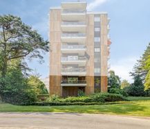 Les grands espaces de bureaux à Strombeek : un choix stratégique pour les entreprises