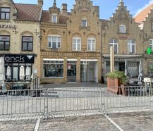 Kantoor te huur op de Grote Markt te Veurne.
