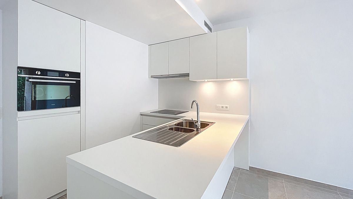 Nieuwbouwappartement + garagebox te huur Oostende