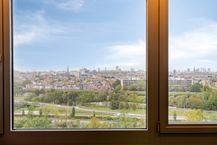 Instapklaar appartement op 13de verdieping te Borgerhout!