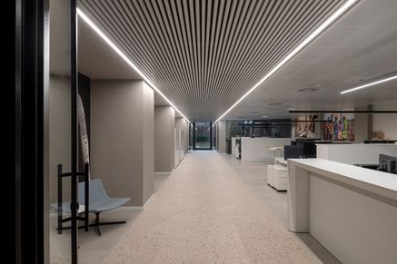 Kantoor met woning te koop Zedelgem