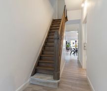 Volledig gerenoveerde woning met garage te koop in Wevelgem!
