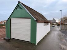 Ruime garagebox te koop in Beselare 