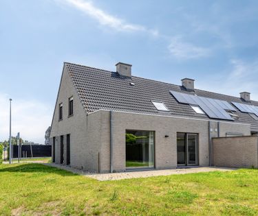 Lichtrijke gezinswoning met 3 slaapkamers te koop in Kuurne!