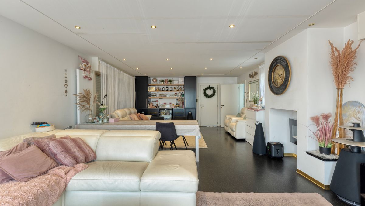 Ruime woning in bungalowstijl te koop in Aartrijke