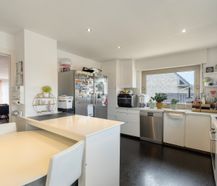 Ruime woning in bungalowstijl te koop in Aartrijke