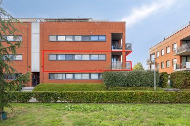 Centrally located 2-bedroom apartment with terrace in Hasselt