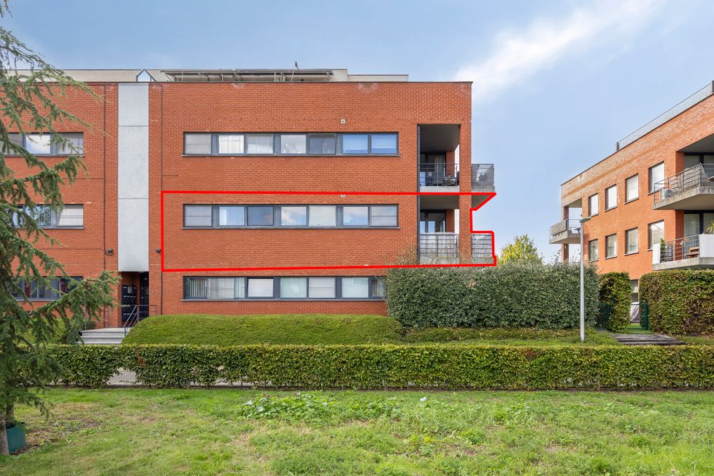 Centrally located 2-bedroom apartment with terrace in Hasselt