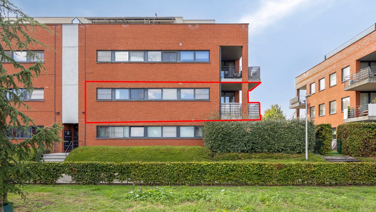Centrally located 2-bedroom apartment with terrace in Hasselt