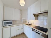 1 bedroom apartment with hotel service for rent