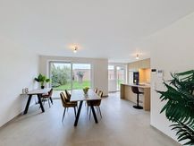 Kwalitatieve, instapklare nieuwbouwwoning te huur in Elverdinge met 3 slaapkamers, dubbele garage en tuin