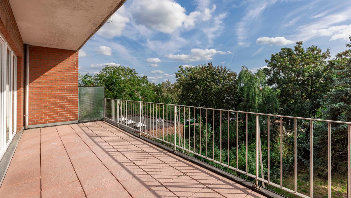 Two bedroom apartment in Neder-Over-Heembeek.