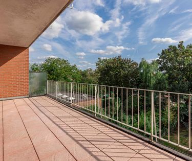 Two bedroom apartment in Neder-Over-Heembeek.