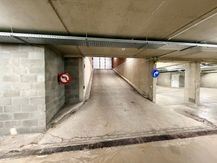 TE HUUR: Ondergrondse autostaanplaats in Hasselt centrum