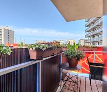Hoekappartement met 2 slaapkamers en terras te Oostende